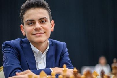 17 yaşında tarih yazdı! Ediz Gürel Dünya şampiyonunu yendi