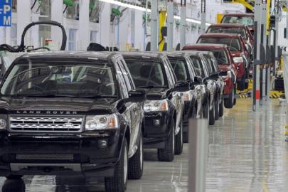 Otomobil devinden çarpıcı adım! Üretim durduruldu, çalışanlar evlerine gönderildi